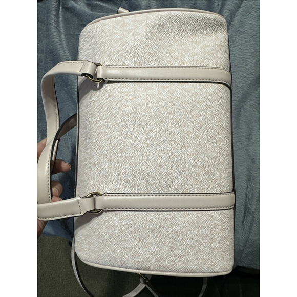 Michael Kors Medium Duffle Bag Satchel Light Powder Blush Pink MK Signature - Picture 12 of 13